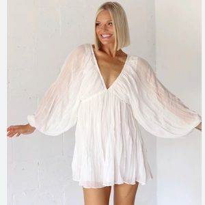 Le Lis White Flowy Dress